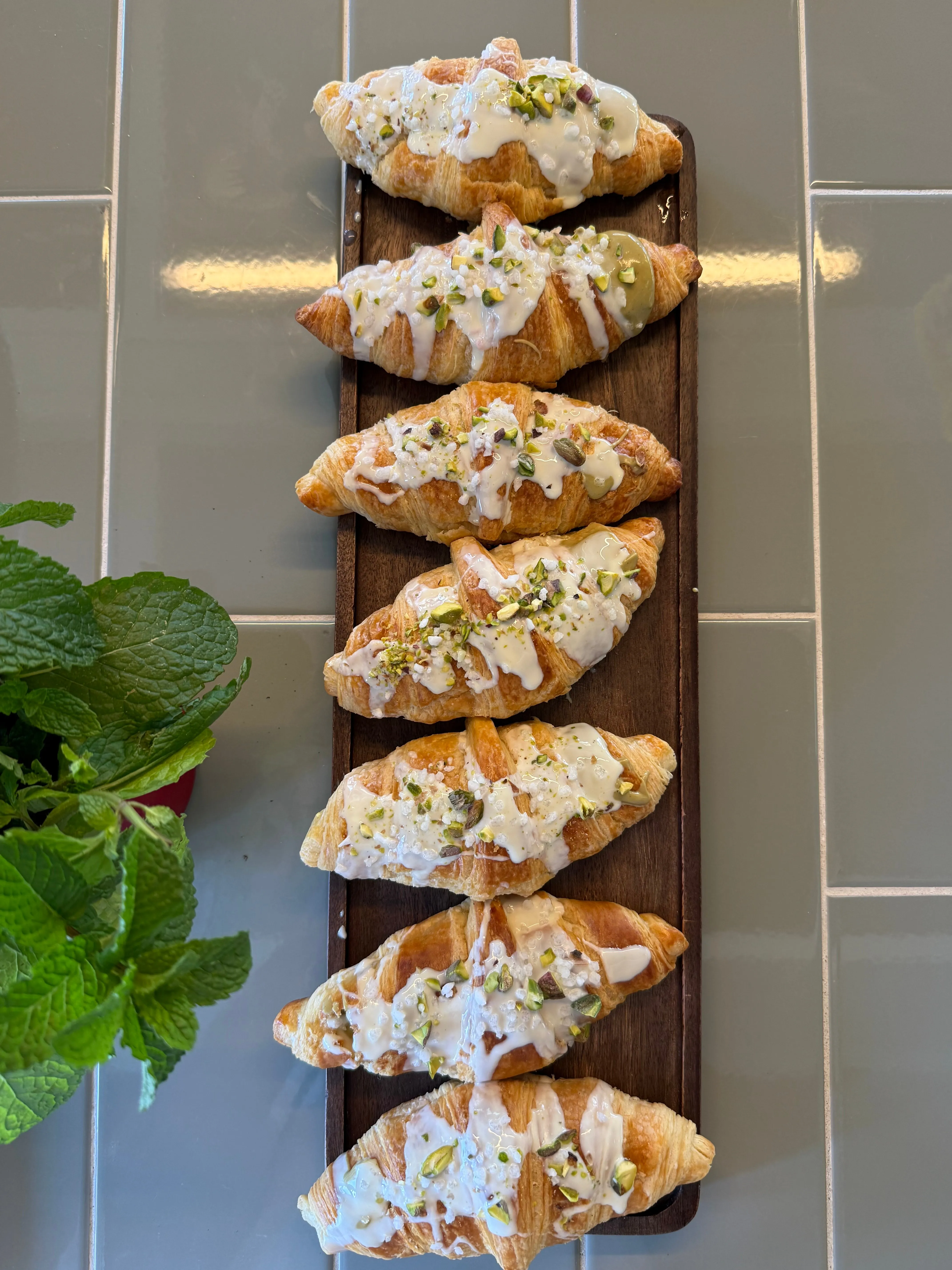 Croissanty s pistáciovou polevou